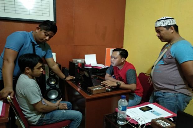 Sebarkan Ujaran Kebencian...