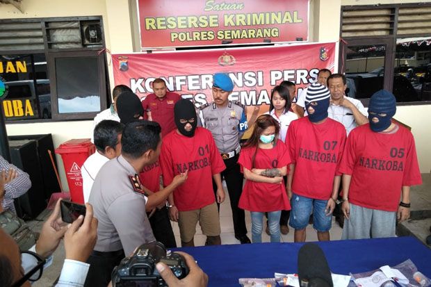 Pesta Sabu di Hotel,...