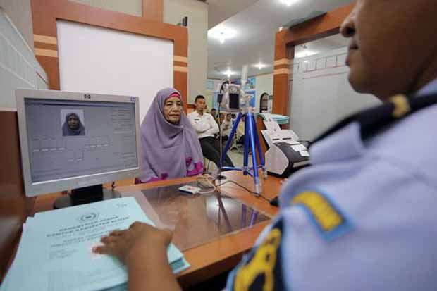 Imigrasi Permudah Pengambilan...