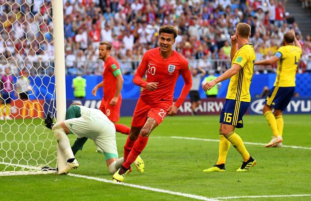 Inggris Melangkah ke...