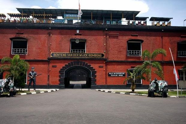 Benteng Van der Wijck...