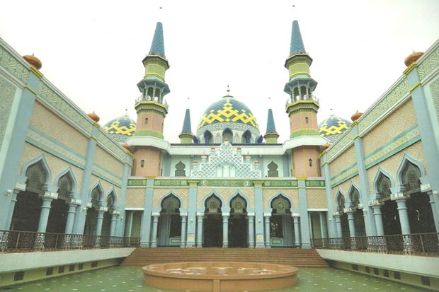 Saksi Perkembangan Islam...