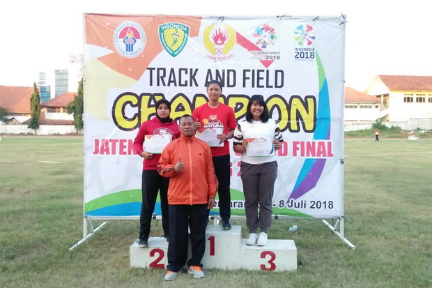 Atlet Lempar Lembing...