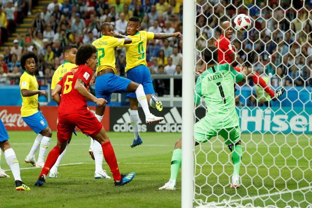 Fernandinho Jadi Korban...