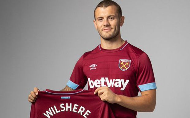 Jack Wilshere Menyeberang...