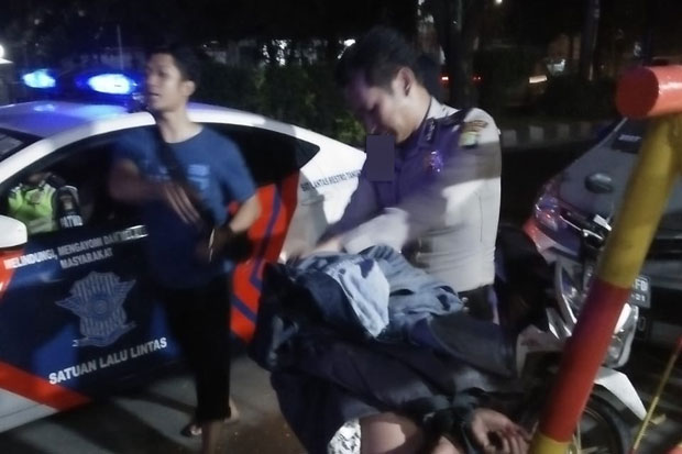 Ditangkap setelah Dikepung,...
