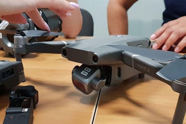 DJI Mavic 2, Drone Lipat...