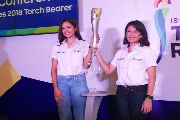 Dian Sastro dan Mikha...