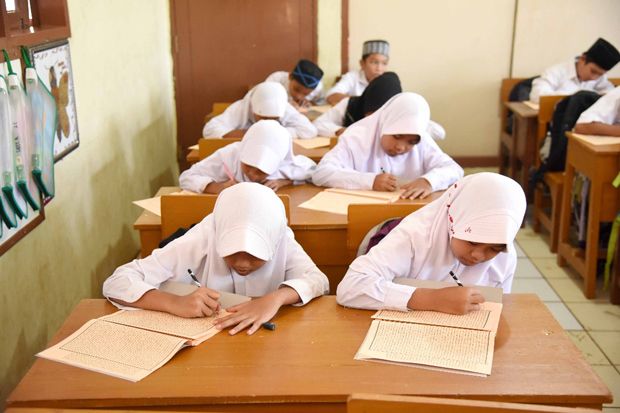 Kepala Disdik: Bagi...
