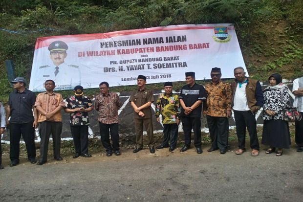 Selain Jalan Tangkubanparahu,...