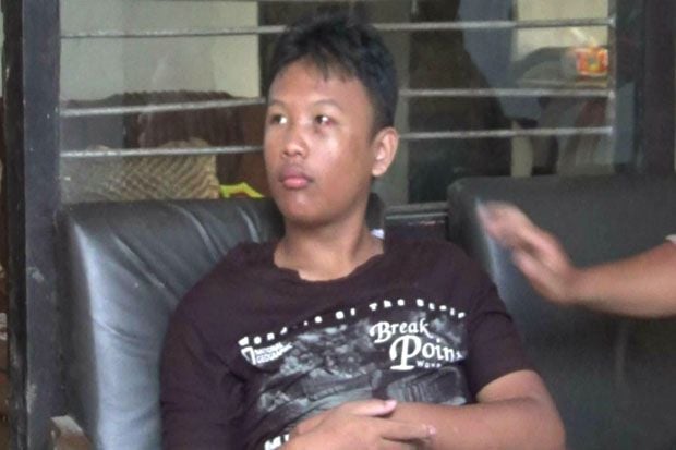 Masuk Rumah Polisi,...