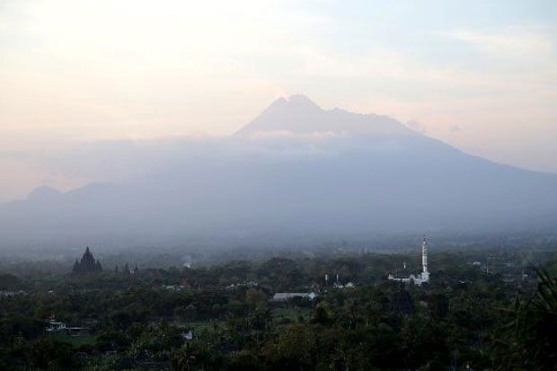 Candi, Merapi, dan Ramayana...