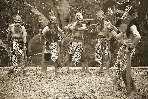 Wayang Topeng dalam...