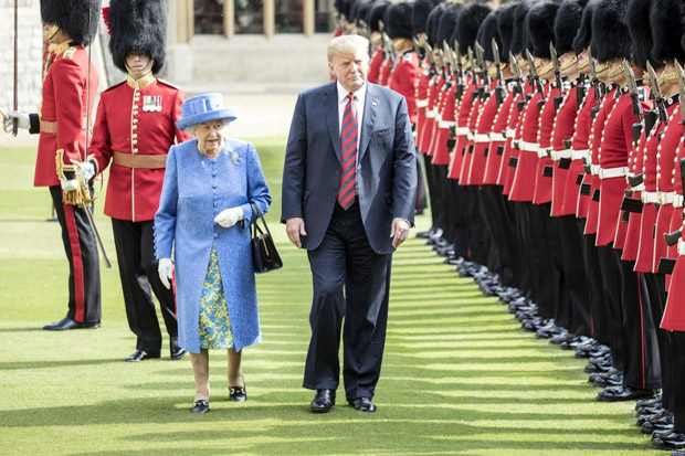 Trump Sebut Ratu Elizabeth...