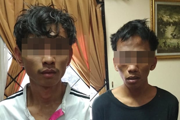 Terjebak di Angkot,...