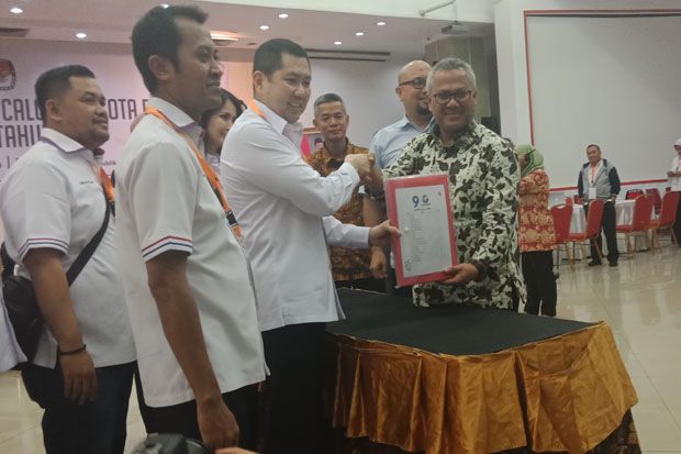 HT Pimpin Langsung Pendaftaran...