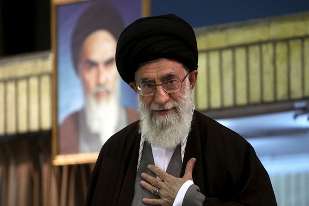Khamenei: Tanah Suci...