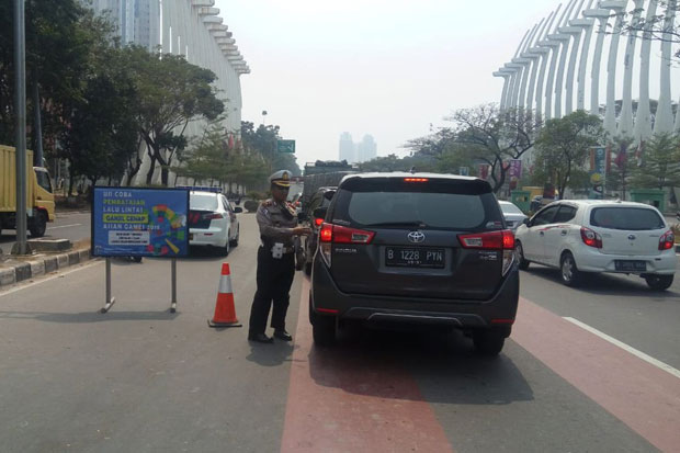 Polisi Usir Ratusan...