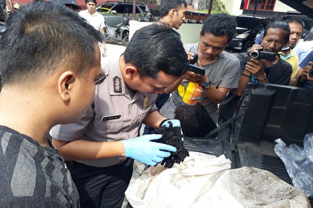 4 Orang Ditangkap Terkait...