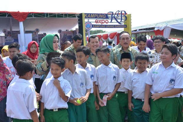 Bupati Karawang Minta...