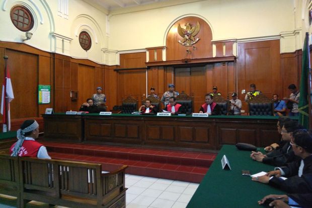Terdakwa Ujaran Kebencian...