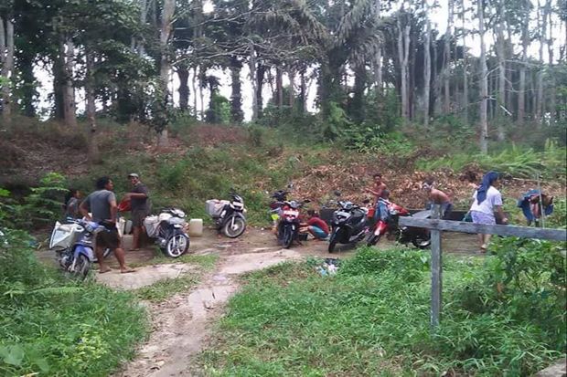Musim Kemarau, Warga...