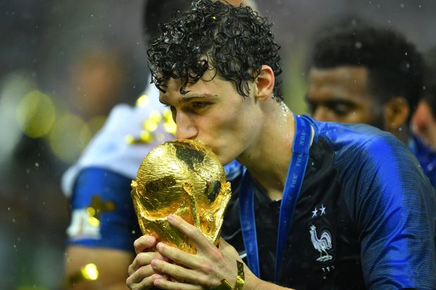 Spurs Patah Hati, Pavard...