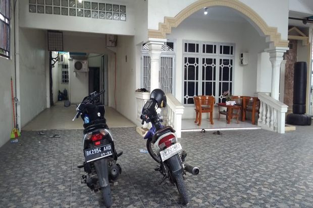 Rumah Pribadi Bupati...