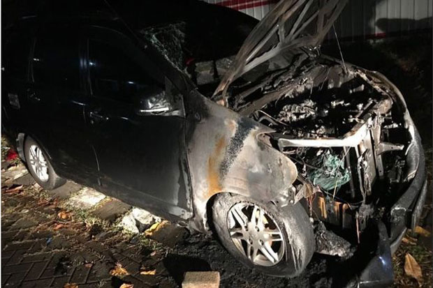 Polisi Duga Korsleting,...