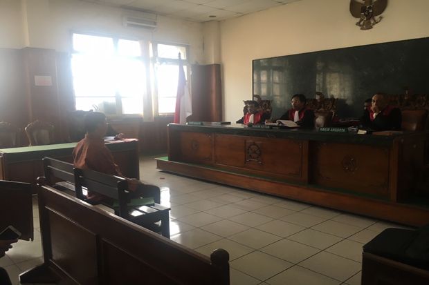 Sidang Pulau Pari, Pelapor...