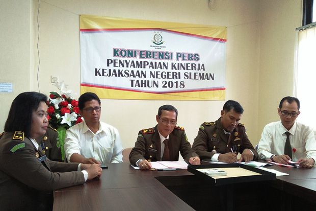 Tiga Kasus Korupsi Dibidik...