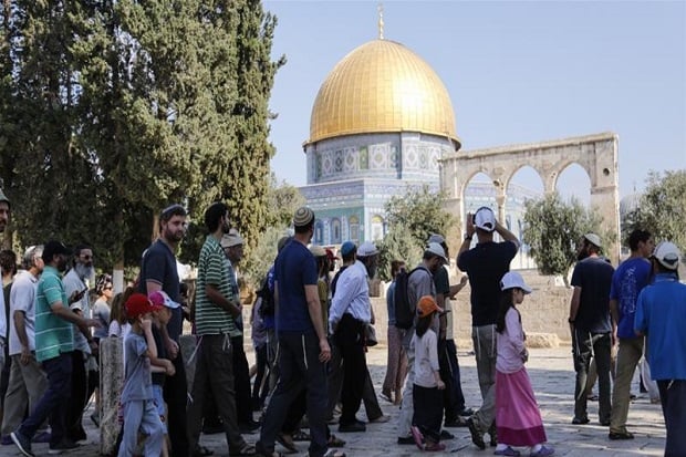 Ribuan Pemukim Israel...