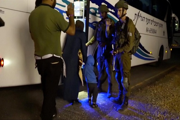 Dievakuasi Israel dari...