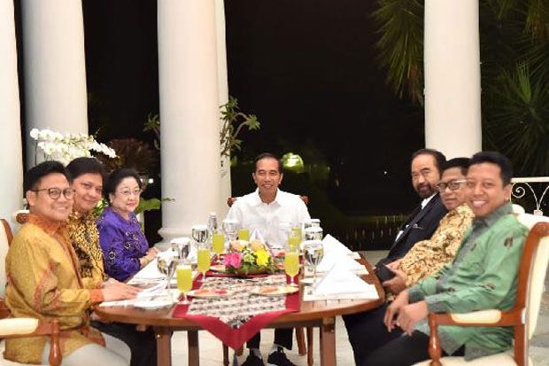 Jokowi Kumpulkan Pendukung,...