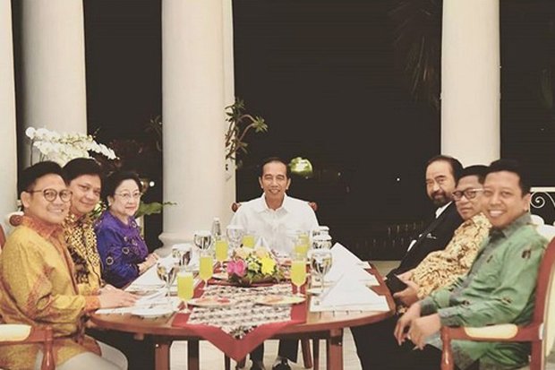 Disodori Nama Cawapres,...