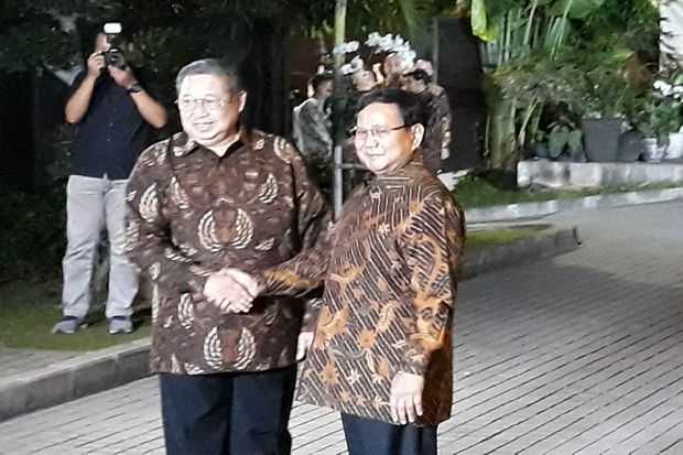 SBY-Prabowo Kompak Pakai...