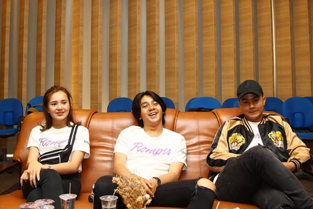 Cerita Pemain Film Rompis,...