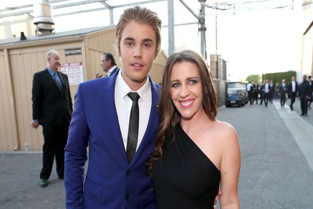 Ibunda Justin Bieber...