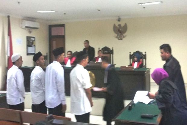 Mahasiswa Perusak Pos...