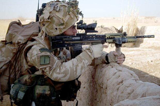 Lima Senapan Militer...