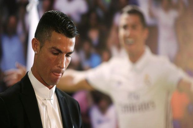 Ronaldo Divonis Dua...