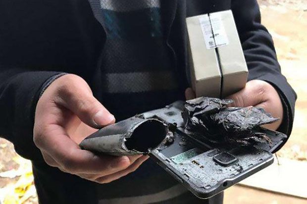 Baterai Note 4 Meledak...