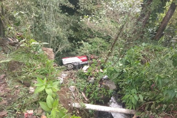 Mobil Tangki Terjun...