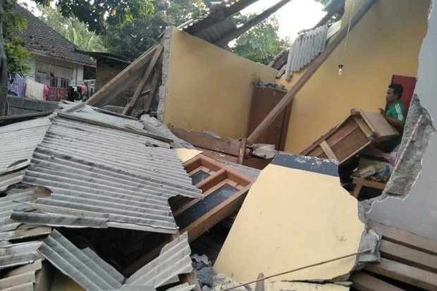 Gempa 6,4 SR di Lombok,...