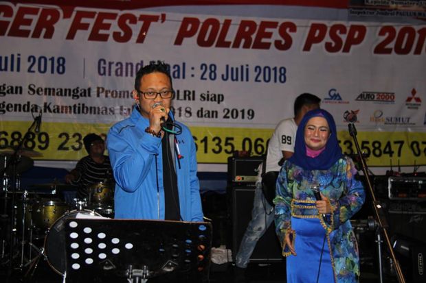 Duet Bersama Dea Mirella,...