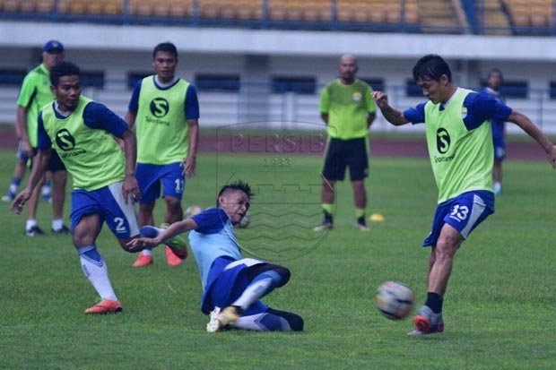 Persib Minta Fans Sabar...