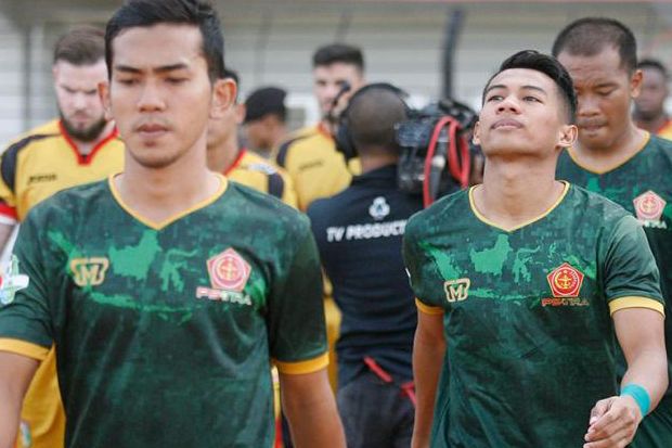 Menjamu Persib, PS TIRA...