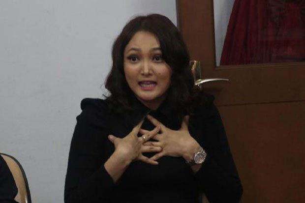 Tara Adia Dituntun Roh...