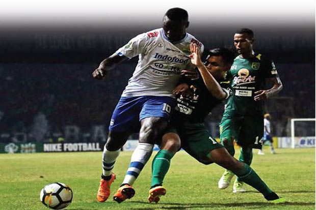 Lawan PS TIRA, Maung...