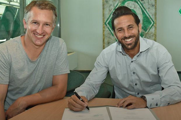 Claudio Pizarro Kembali...